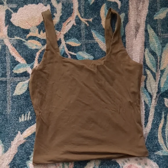 Everlane Supima Sleeveless Top - Picture 2 of 3